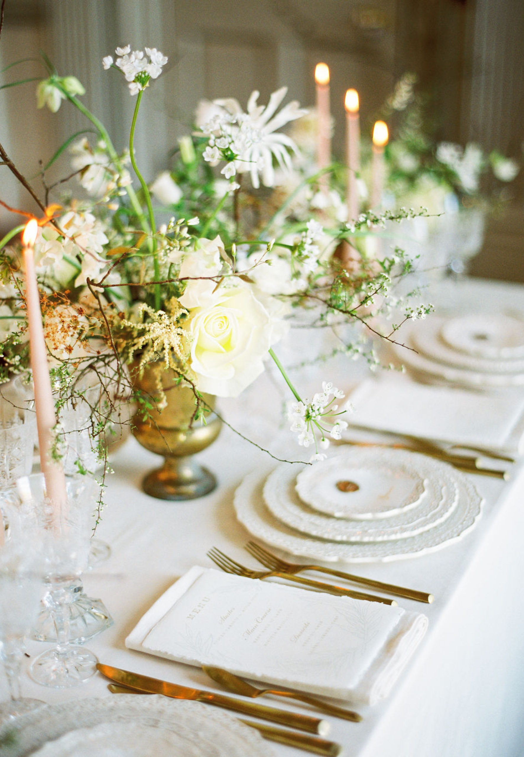 decoration de table mariage blanc et vert printemps boconnoc
